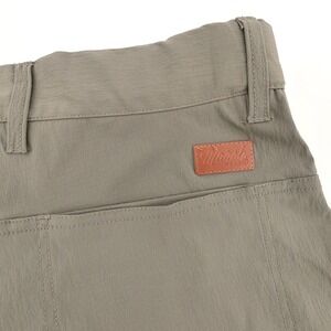 Marsh Wear Ripstop Performance Shorts Olive Green Mens Size 32